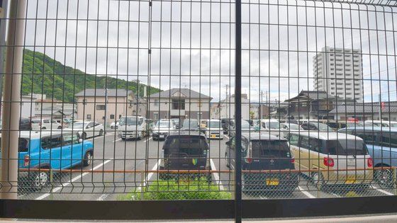 �y���]�z�@