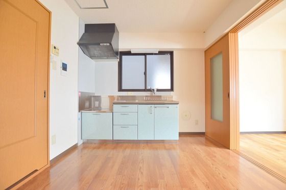 �y�����E���r���O�z�@�_�C�j���O��6.1���E2���R�����̍L�X�L�b�`����