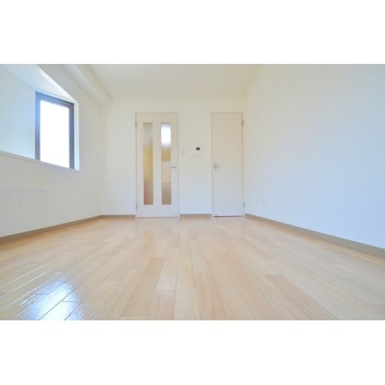 �y�����E���r���O�z�@�m��6��