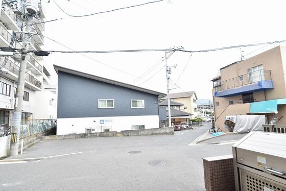 �y���]�z�@