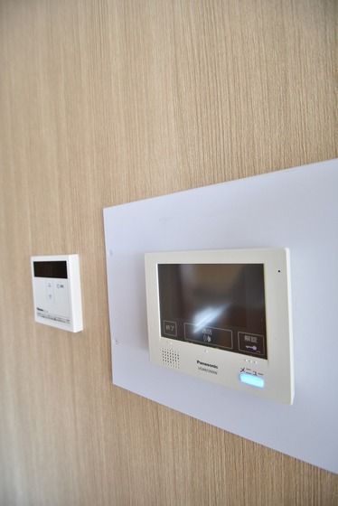 �y�Z�L�����e�B�z�@