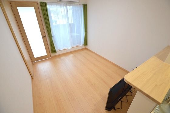 �y�����E���r���O�z�@