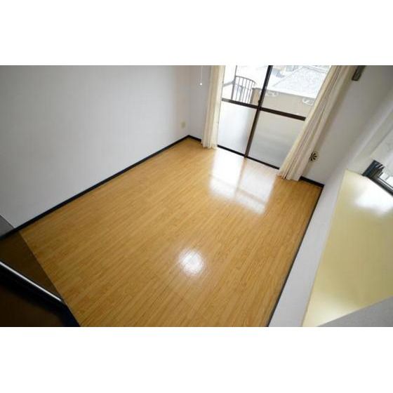 �y�����E���r���O�z�@