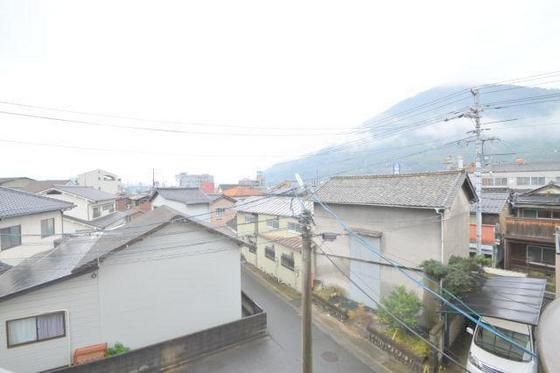 �y���]�z�@