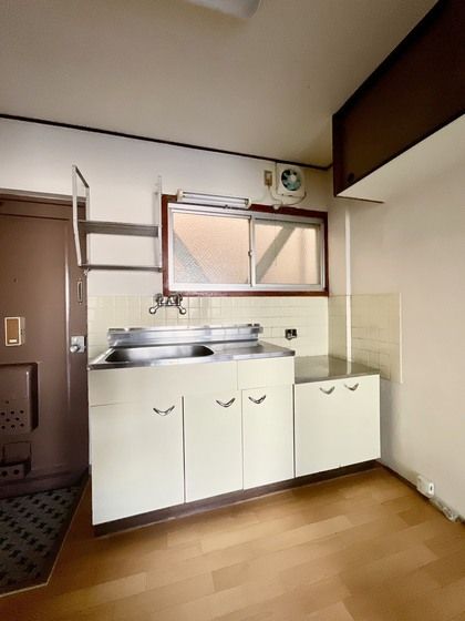 �y�L�b�`���z�@