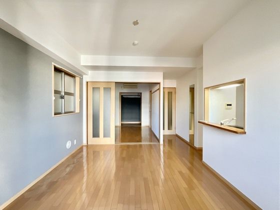 �y�����E���r���O�z�@