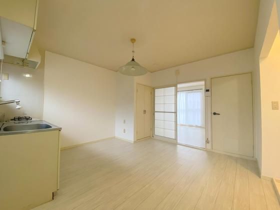 �y�����E���r���O�z�@