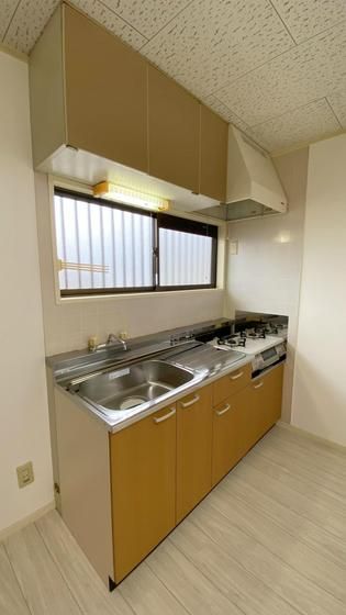 �y�L�b�`���z�@