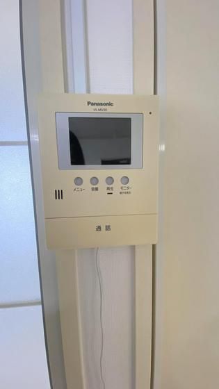 �y�Z�L�����e�B�z�@