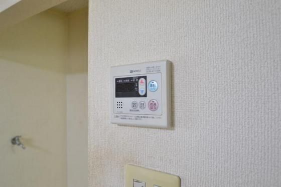 �y���]�z�@