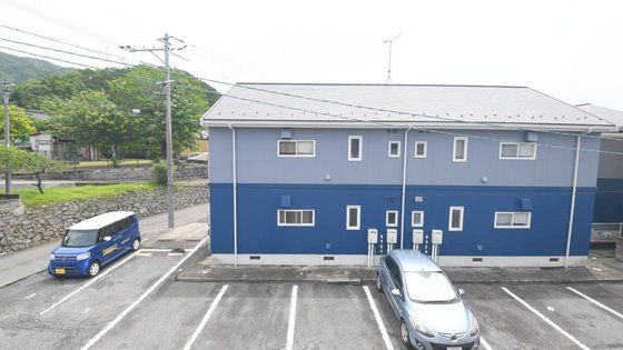 �y���]�z�@