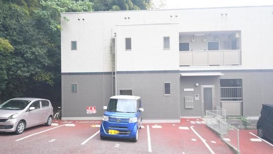 �y���]�z�@