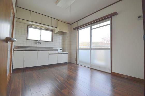 �y�����E���r���O�z�@