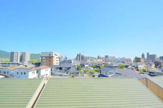 �y���]�z�@