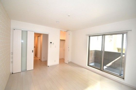 �y�����E���r���O�z�@