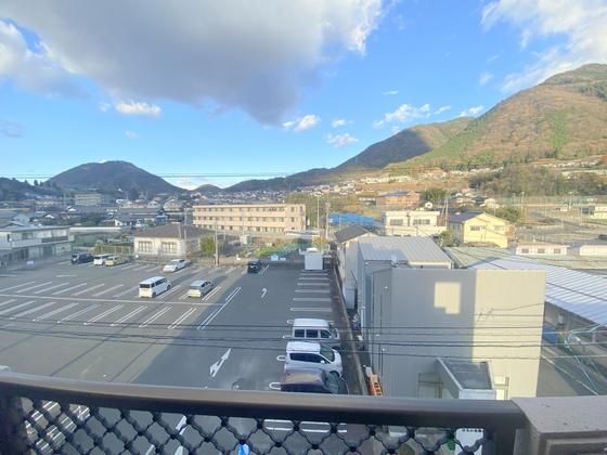 �y���]�z�@