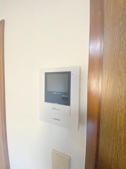 �y�Z�L�����e�B�z�@