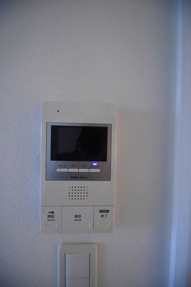 �y�Z�L�����e�B�z�@