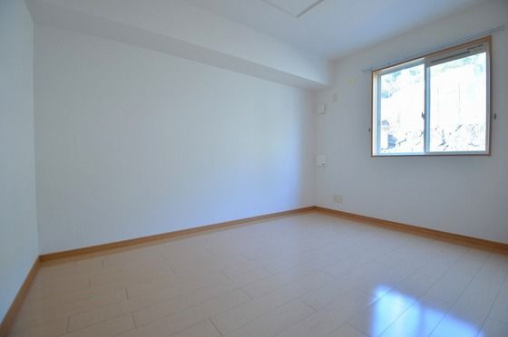 �y���̑������E�X�y�[�X�z�@