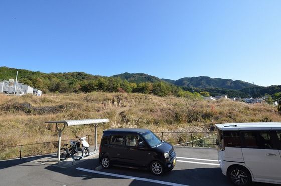 �y���]�z�@