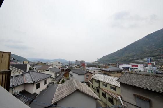 �y���]�z�@