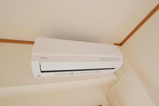 �y���̑��ݔ��z�@�G�A�R��1��t��