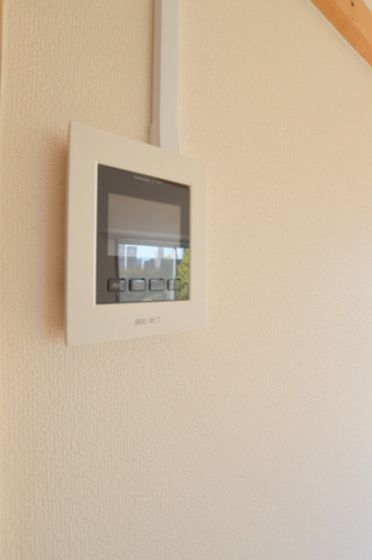 �y�Z�L�����e�B�z�@���j�^�[�t�C���^�[�t�H��