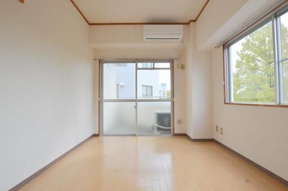 �y���̑������E�X�y�[�X�z�@���󊱂���