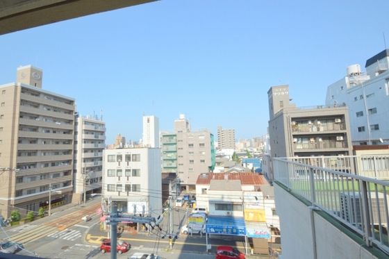 �y���]�z�@���]