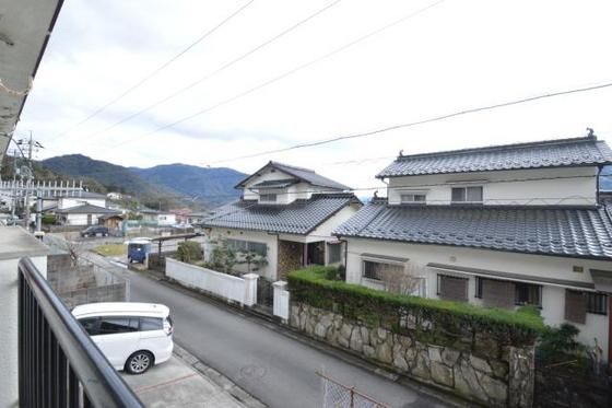 �y���]�z�@