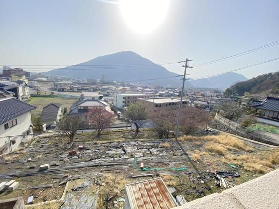 �y���]�z�@