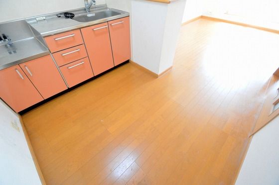 �y�����E���r���O�z�@