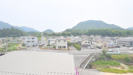 �y���]�z�@