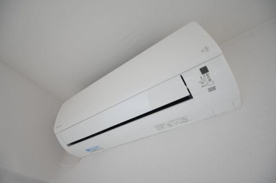 �y���̑��ݔ��z�@�G�A�R��1��t����