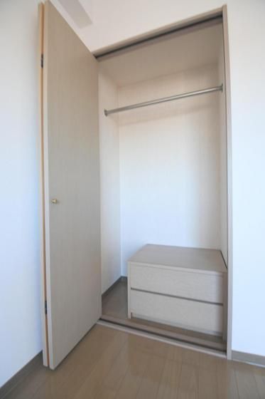 �y���[�z�@�N���[�[�b�g