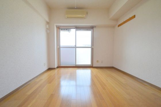 �y�����E���r���O�z�@