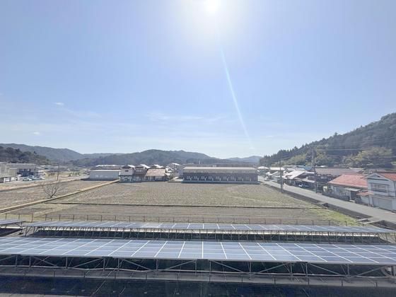 �y���]�z�@