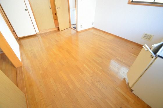 �y�����E���r���O�z�@