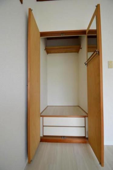 �y���[�z�@���o������g���������₷���N���[�[�b�g��