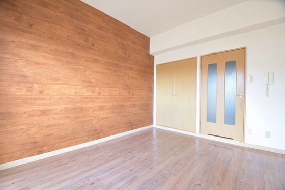 �y�����E���r���O�z�@