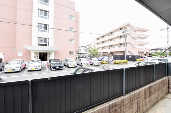 �y���]�z�@