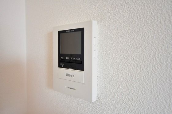 �y�Z�L�����e�B�z�@