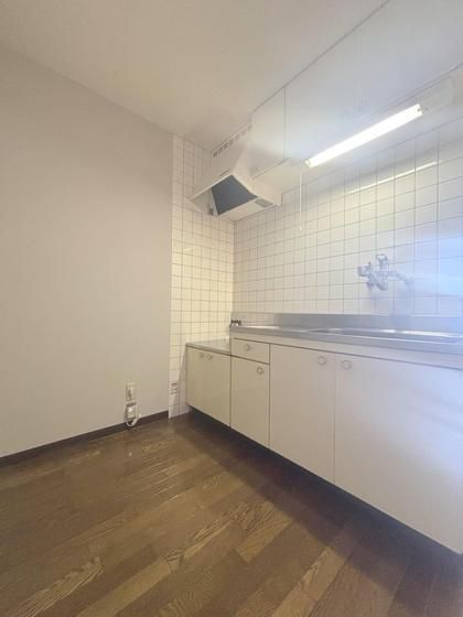 �y�L�b�`���z�@�����X�y�[�X�ƃV���N���L�������D���ȕ��ɂ��s�b�^����