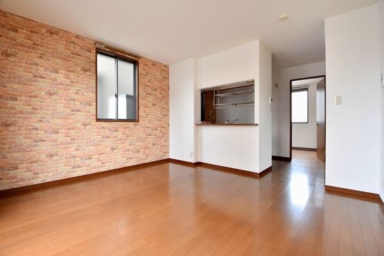 �y�����E���r���O�z�@