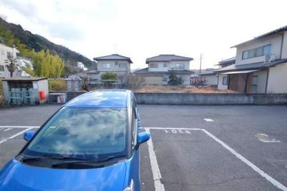 �y���]�z�@