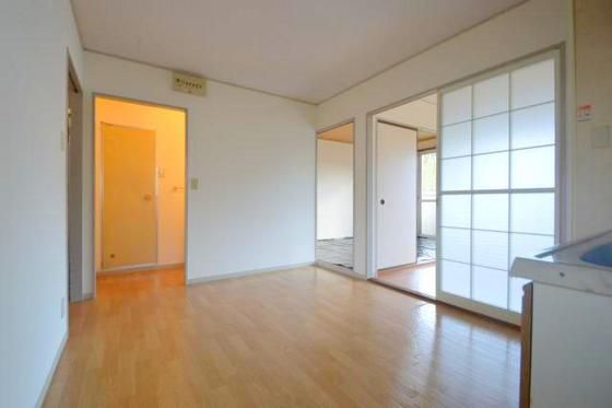 �y�����E���r���O�z�@