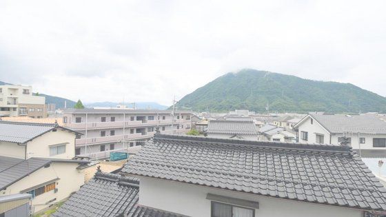 �y���]�z�@