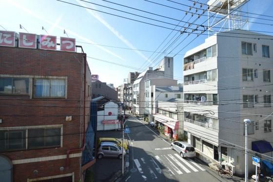 �y���]�z�@���]