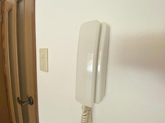 �y�Z�L�����e�B�z�@