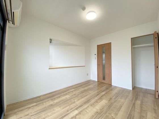 �y�����E���r���O�z�@